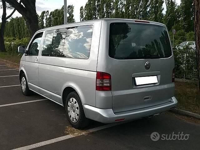 Usata VW Multivan Comfortline 131 CV (96 kW) 2005 Grigio Monovolume