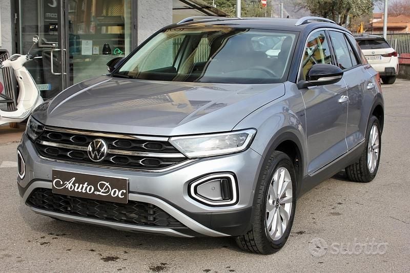 Usata VW T-Roc Style 116 CV (85 kW) 2025 Grigio SUV