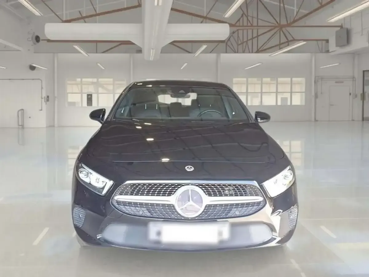 Usata Mercedes A250 Business 160 CV (117 kW) 2021 Nero Berlina