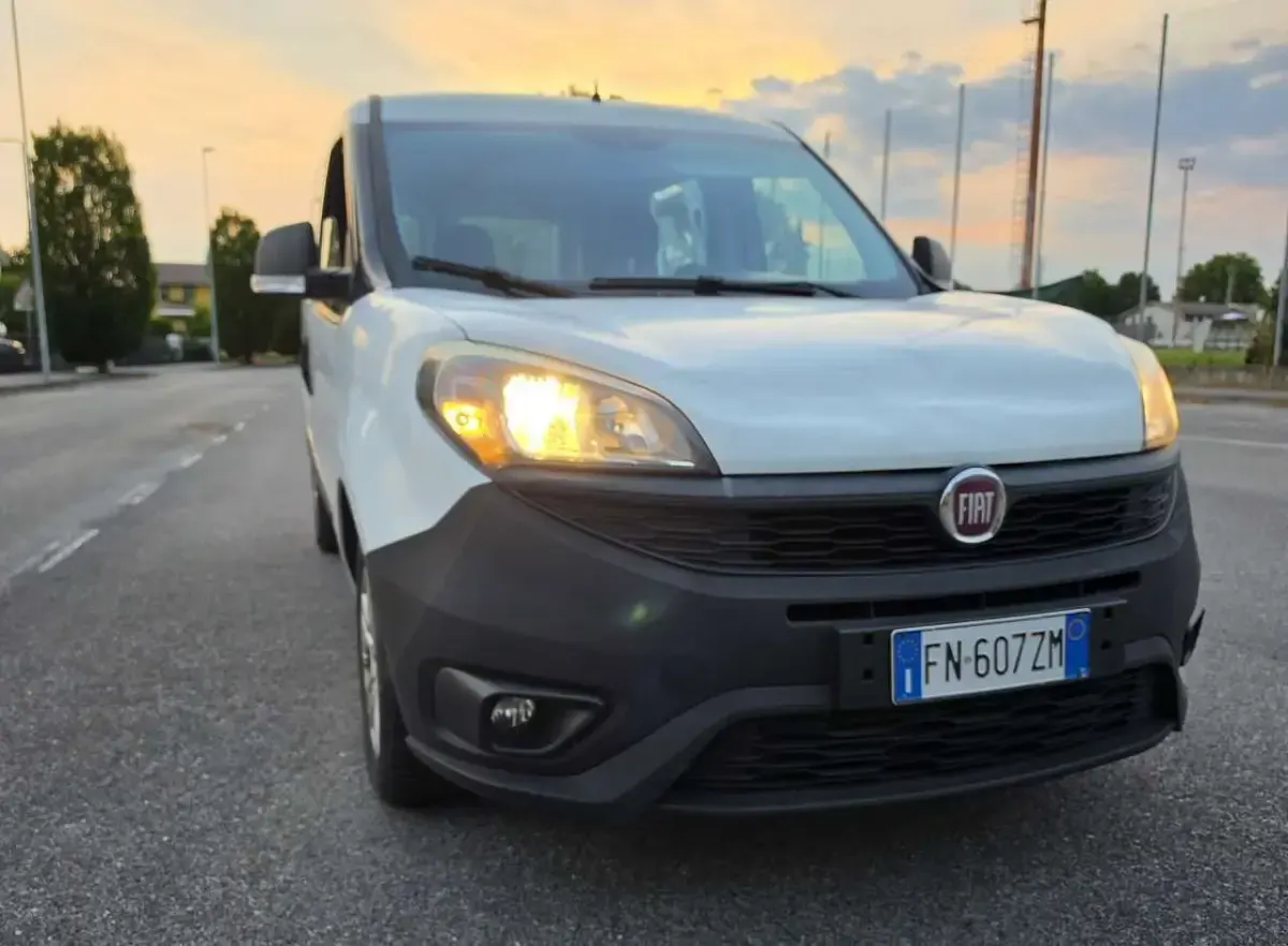 Usata Fiat Doblò 95 CV (69 kW) 2018 Other Monovolume