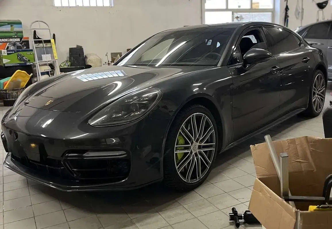 Usata Porsche Panamera Turbo S E-Hybrid Executive Executive 700 CV (514 kW) 2020 Nero Utilitaria