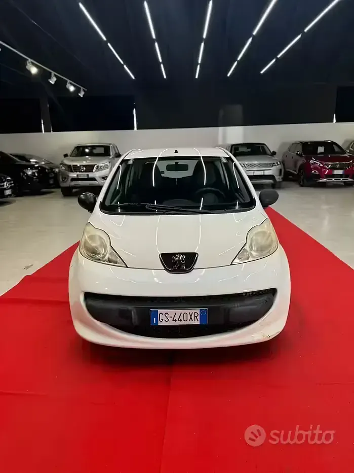 Käytetty Peugeot 107 68 HP (50 kW) 2009 Valkoinen Viistoperä