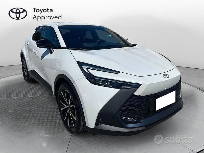 Usata Toyota C-HR Trend 197 CV (144 kW) 2024 Bianco SUV