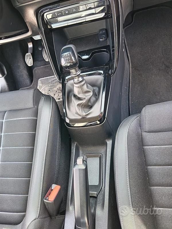 Usata Citroën C3 100 CV (73 kW) 2025 Nero SUV