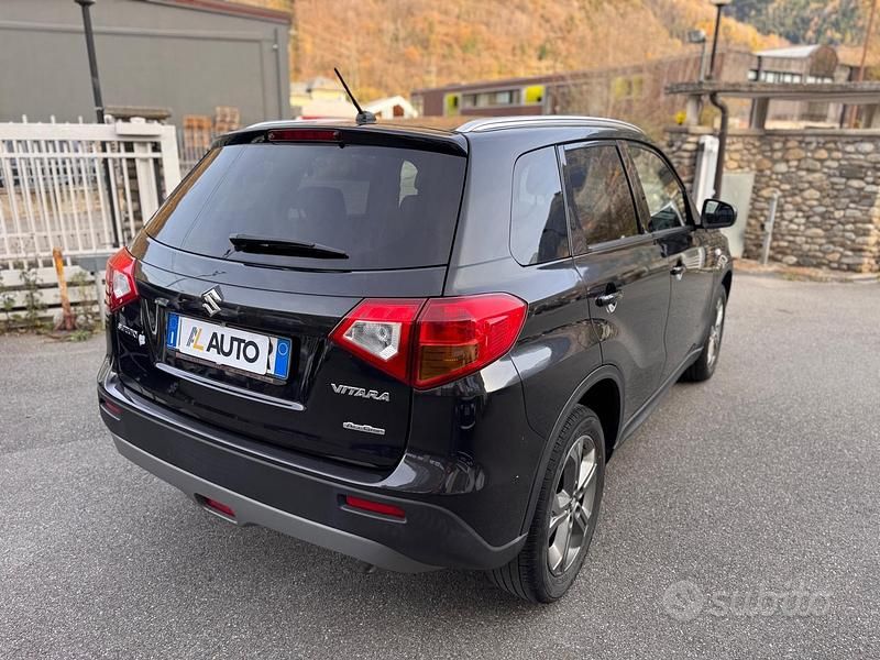 Usata Suzuki Vitara 119 CV (87 kW) 2015 Nero Station wagon