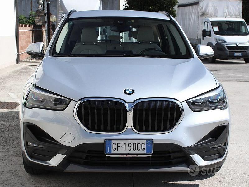 Usata BMW X1 Advantage 125 CV (91 kW) 2021 Grigio(met.) SUV