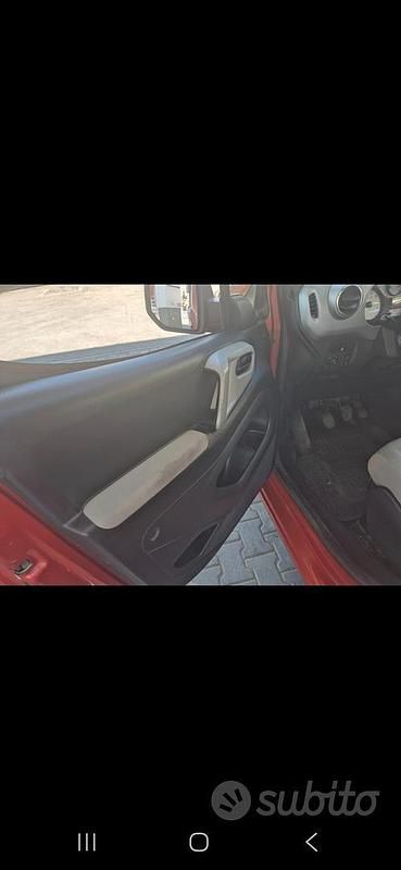 Usata Peugeot Partner Tepee Access 112 CV (82 kW) 2012 Rosso Monovolume