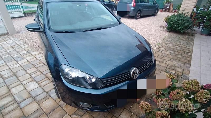 Usata VW Golf VI 105 CV (77 kW) 2012 Blu Utilitaria
