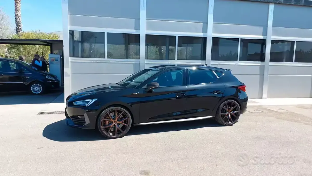 Usata Cupra Leon VZ 300 CV (220 kW) 2022 Nero Berlina