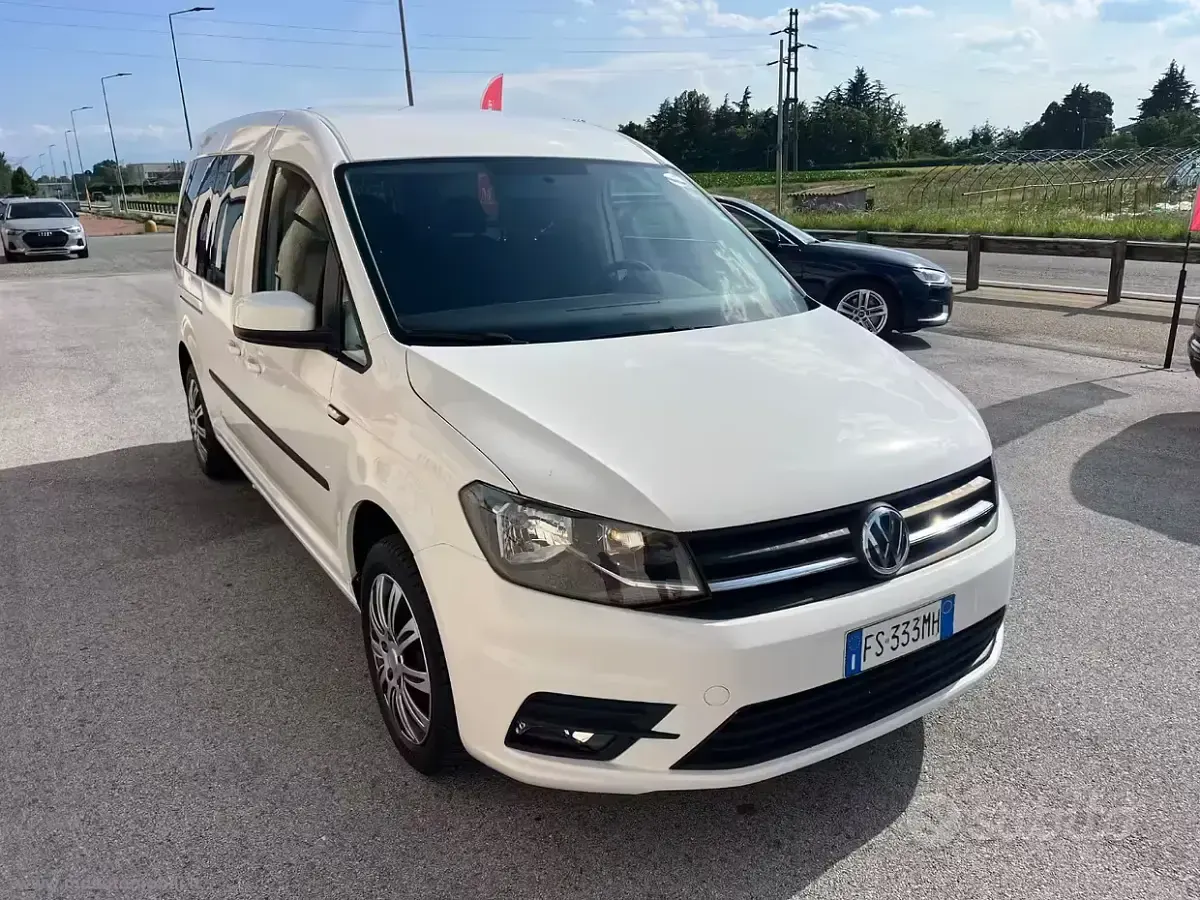 Usata VW Caddy 102 CV (75 kW) 2018 Bianco Monovolume
