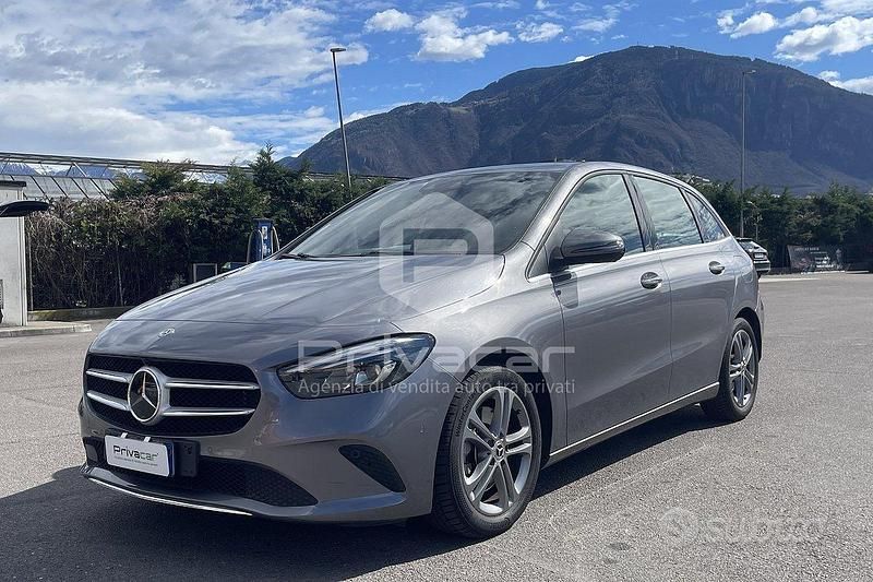 Usata Mercedes B220 Premium 190 CV (139 kW) 2019 Grigio Monovolume