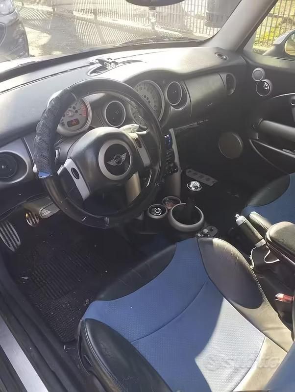 Usata Mini Cooper S 163 CV (119 kW) 2004 Blu Utilitaria
