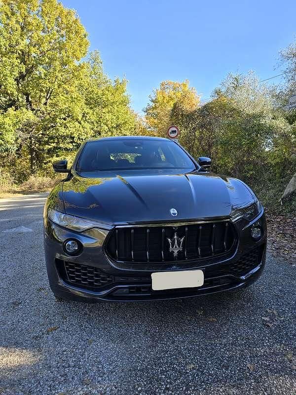Usata Maserati Levante GT 330 CV (242 kW) 2023 Nero SUV