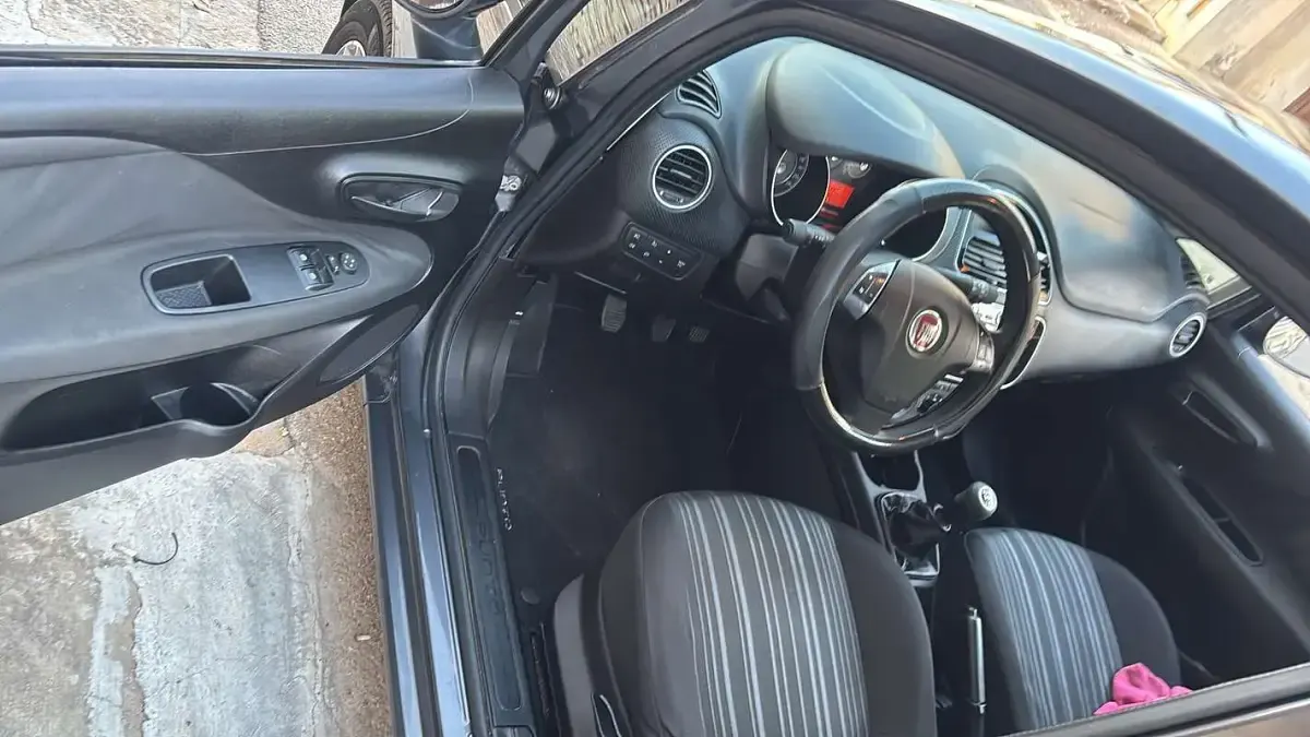 Usata Fiat Punto Evo Dynamic 75 CV (55 kW) 2011 Grigio Utilitaria
