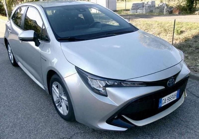 Usata Toyota Corolla Business Edition 98 CV (72 kW) 2020 Argento Berlina