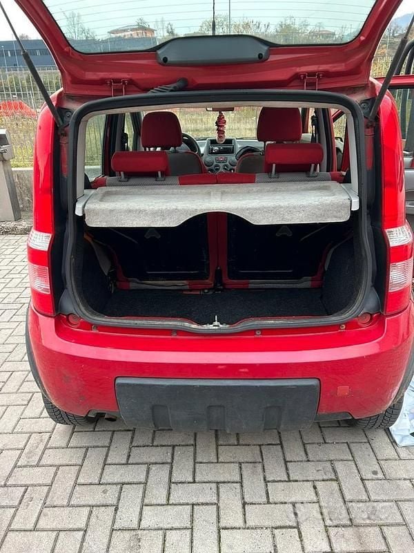 Usata Fiat Panda 4x4 Cross 69 CV (50 kW) 2006 Rosso Utilitaria