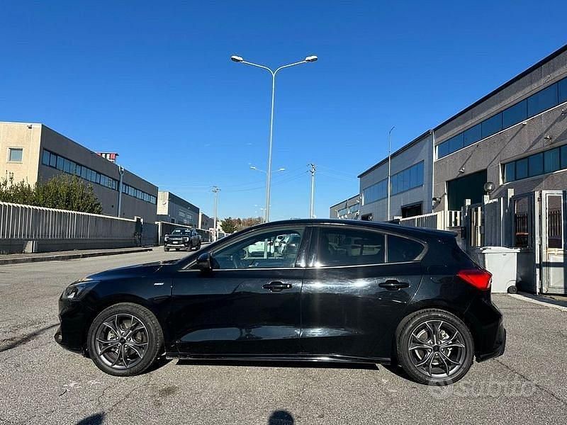 Usata Ford Focus ST 125 CV (91 kW) 2021 Nero Berlina