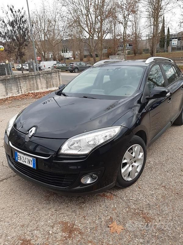 Usata Renault Mégane GrandTour 110 CV (80 kW) 2012 Nero Station wagon