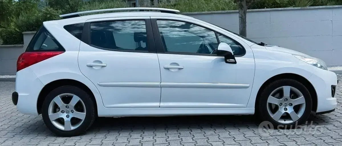 Usata Peugeot 207 Allure 92 CV (67 kW) 2012 Bianco Station wagon
