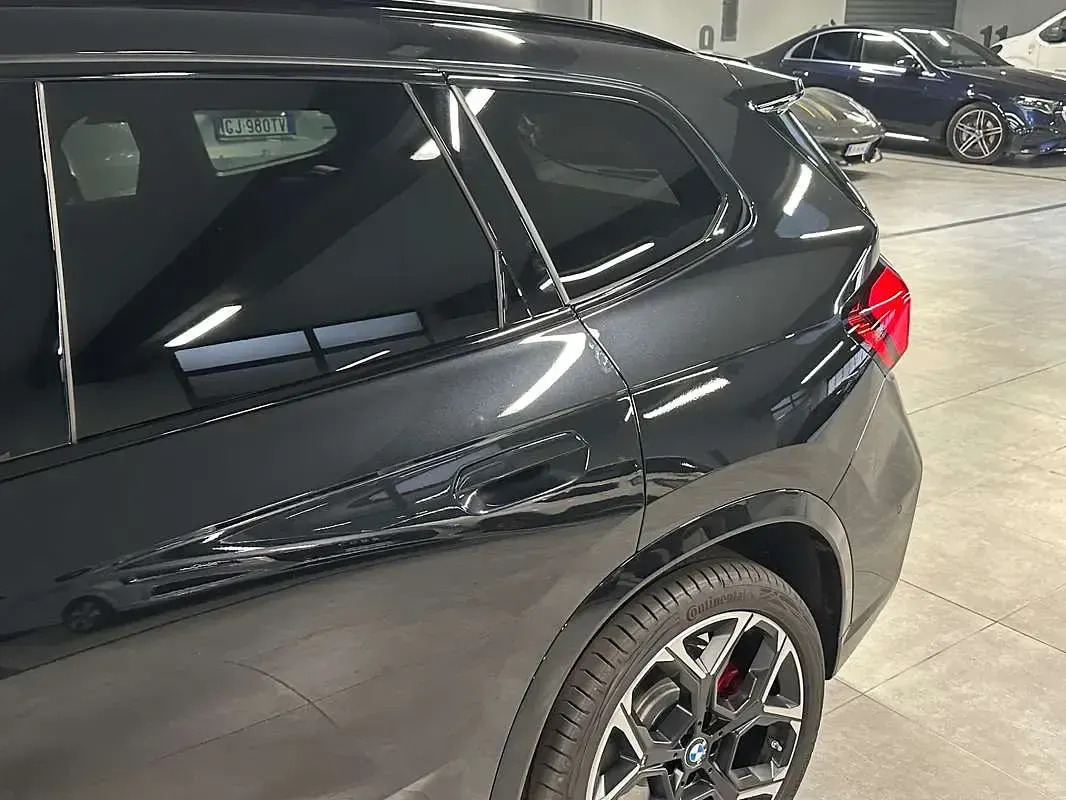 Usata BMW X1 Efficient Dynamics 300 CV (220 kW) 2025 Nero SUV