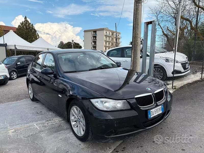 Usata BMW 320 163 CV (119 kW) 2006 Blu Berlina