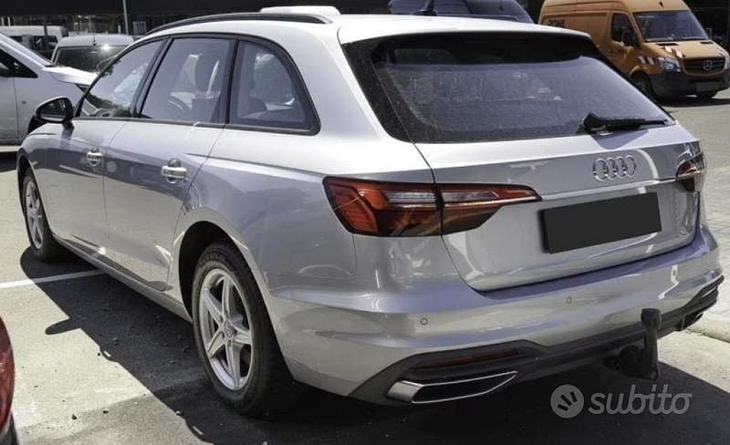 Usata Audi A4 Business 150 CV (110 kW) 2020 Argento Station wagon