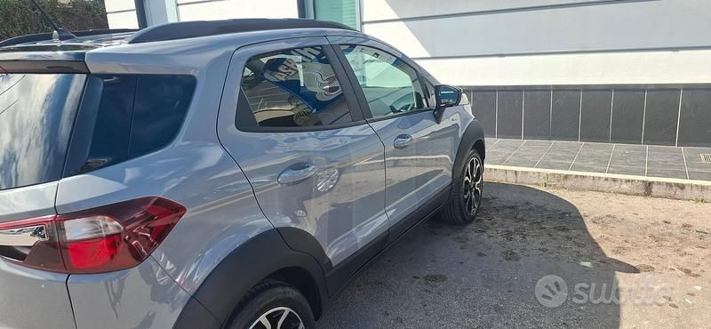 Usata Ford Ecosport 125 CV (91 kW) 2022 Grigio SUV