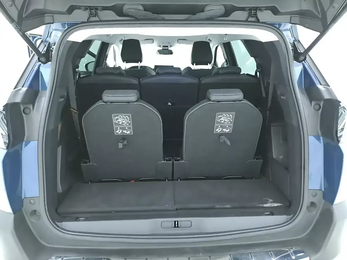 Usata Peugeot 5008 Allure 131 CV (96 kW) 2022 Blublu SUV