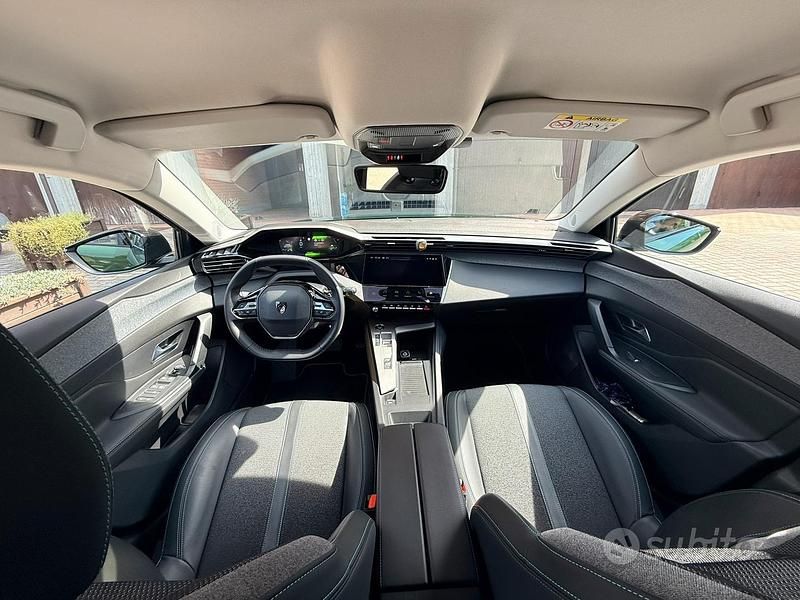 Usata Peugeot 308 131 CV (96 kW) 2023 Verde Berlina