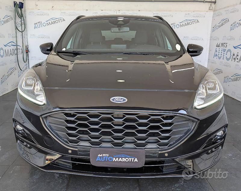 Usata Ford Kuga ST-Line 120 CV (88 kW) 2022 Nero SUV