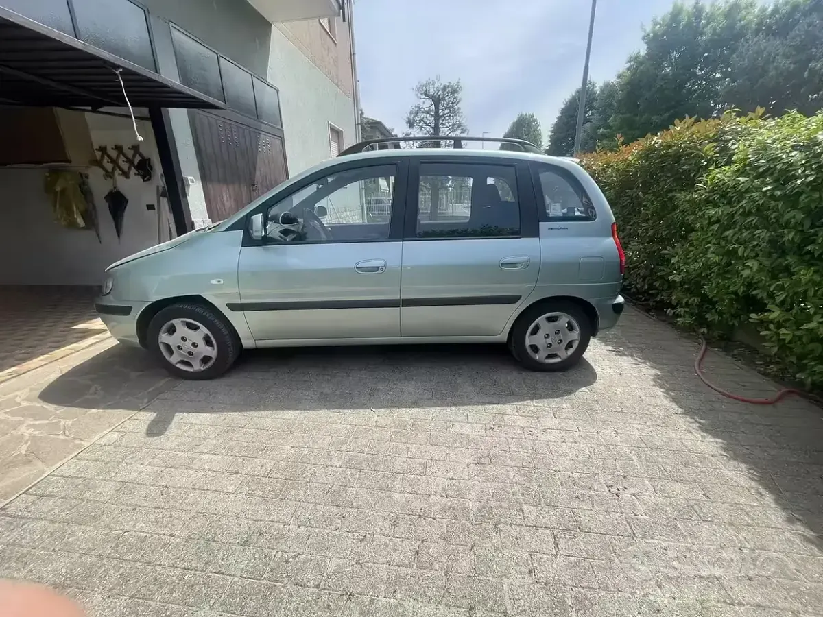 Usata Hyundai Matrix 103 CV (75 kW) 2002 Verde Monovolume