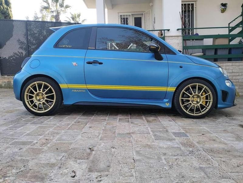Usata Abarth 595 Competizione 179 CV (131 kW) 2021 Blu/azzurro Berlina