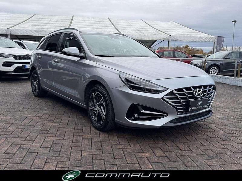 Usata Hyundai i30 Prime 120 CV (88 kW) 2023 Argento Berlina