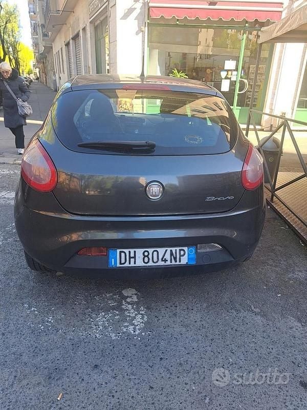 Usata Fiat Bravo 120 CV (88 kW) 2007 Grigio Utilitaria