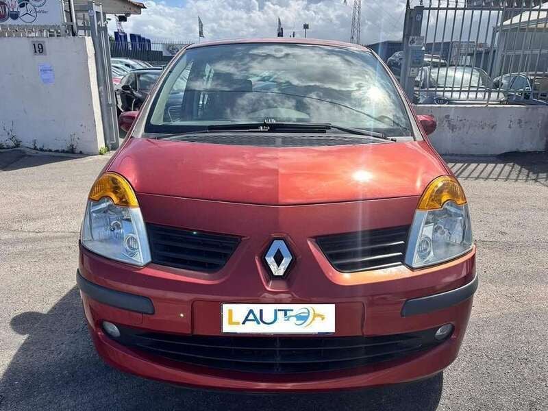Rosso Usata 2006 Renault Modus Authentique Monovolume | 2500 € (Buon prezzo) - Immagine 1/4