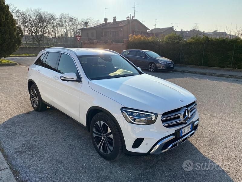 Usata Mercedes GLC200 163 CV (119 kW) 2020 Bianco SUV