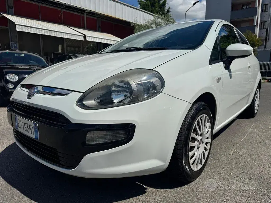 Usata Fiat Punto Evo Active 69 CV (50 kW) 2011 Utilitaria