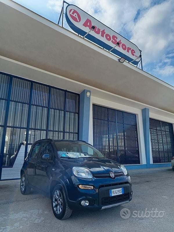 Usata Fiat Panda 4x4 S 86 CV (63 kW) 2017 Blu Utilitaria