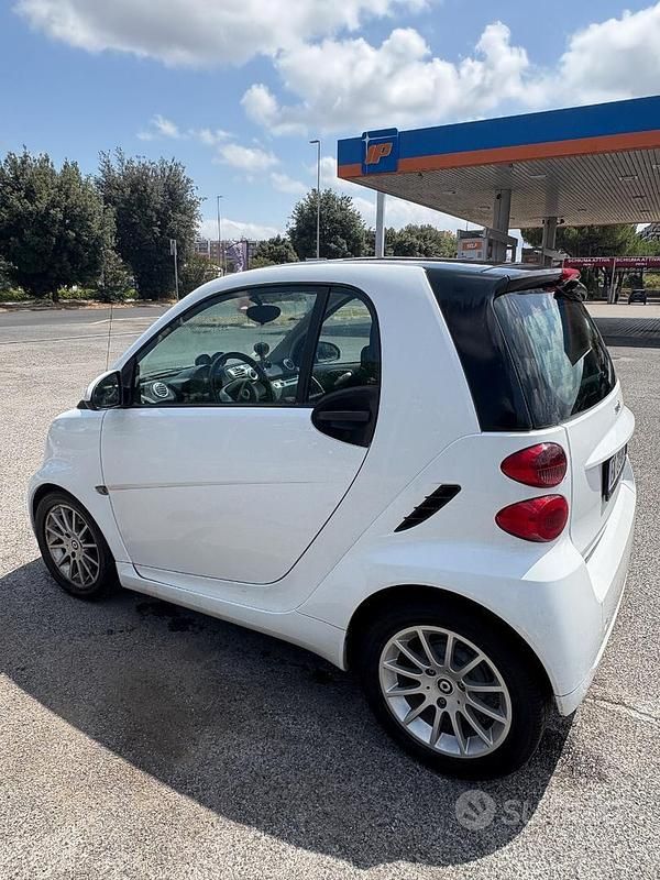 Usata Smart ForTwo Coupé 71 CV (52 kW) 2008 Utilitaria