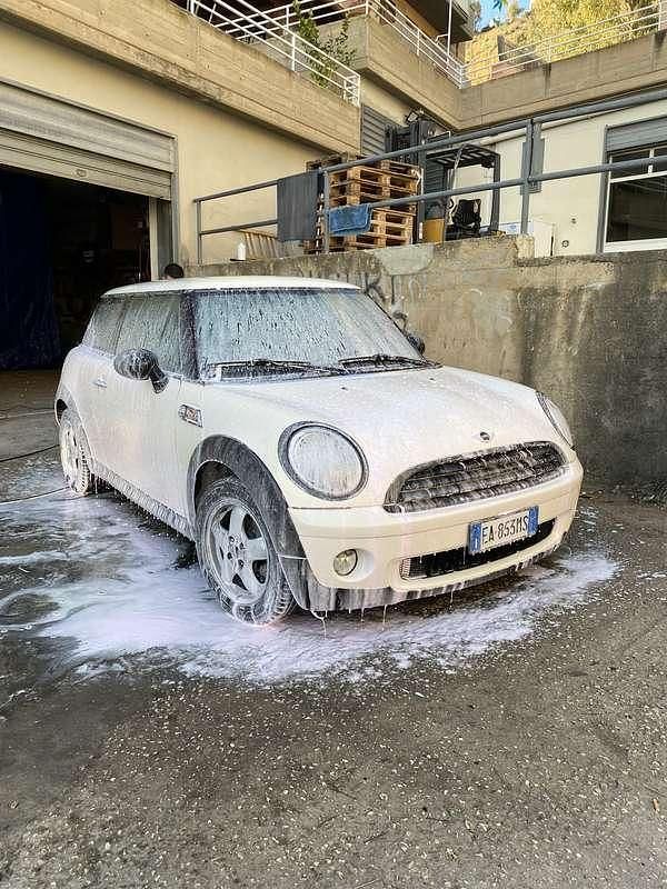 Usata Mini ONE 75 CV (55 kW) 2009 Utilitaria