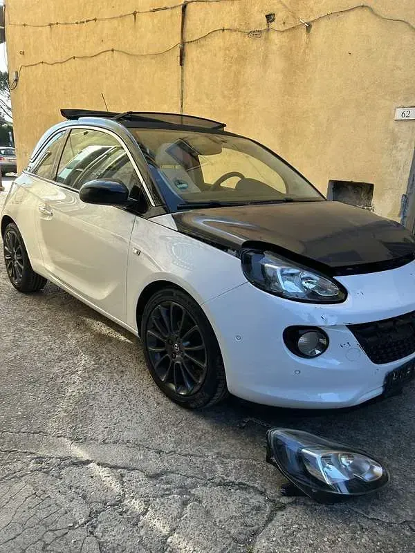 Usata Opel Adam Slam 87 CV (63 kW) 2016 Utilitaria