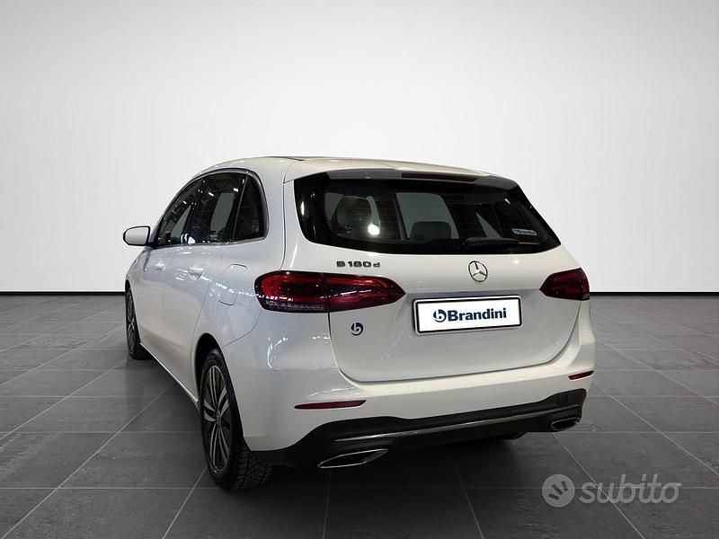 Usata Mercedes B180 Premium 116 CV (85 kW) 2021 Bianco Monovolume