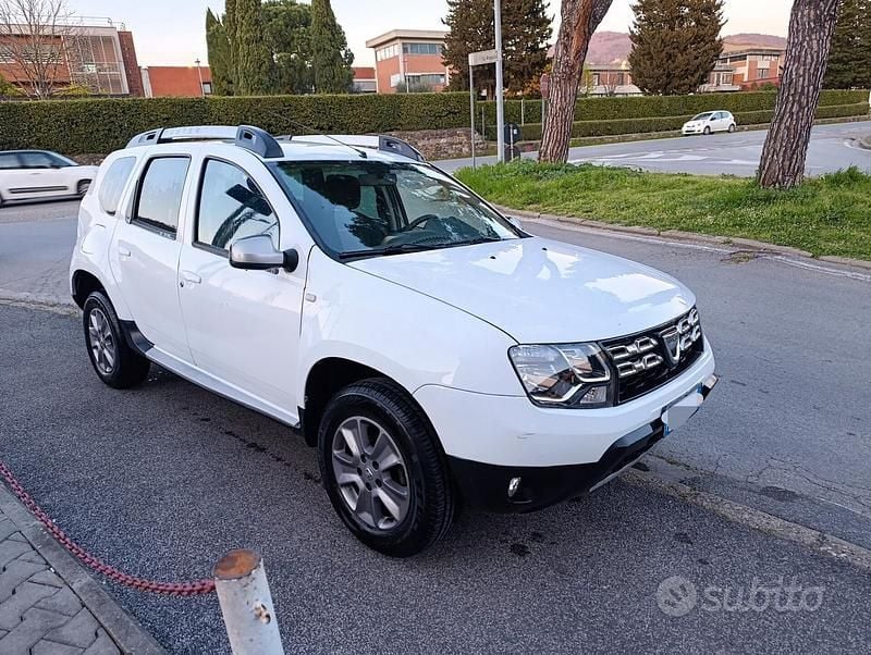 Usata Dacia Duster Lauréate 110 CV (80 kW) 2014 Bianco SUV