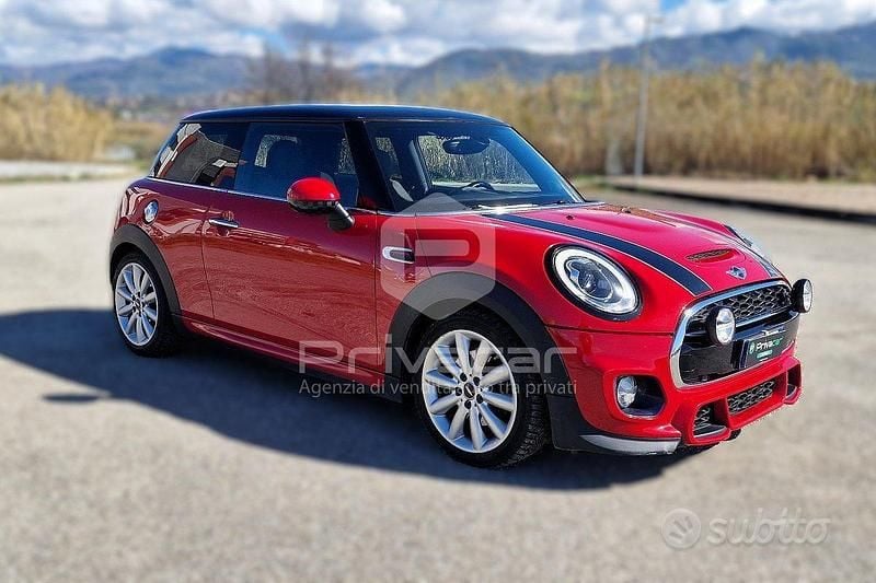 Begagnad Mini Cooper S Hype 211 HK (155 kW) 2016 Röd Halvkombi