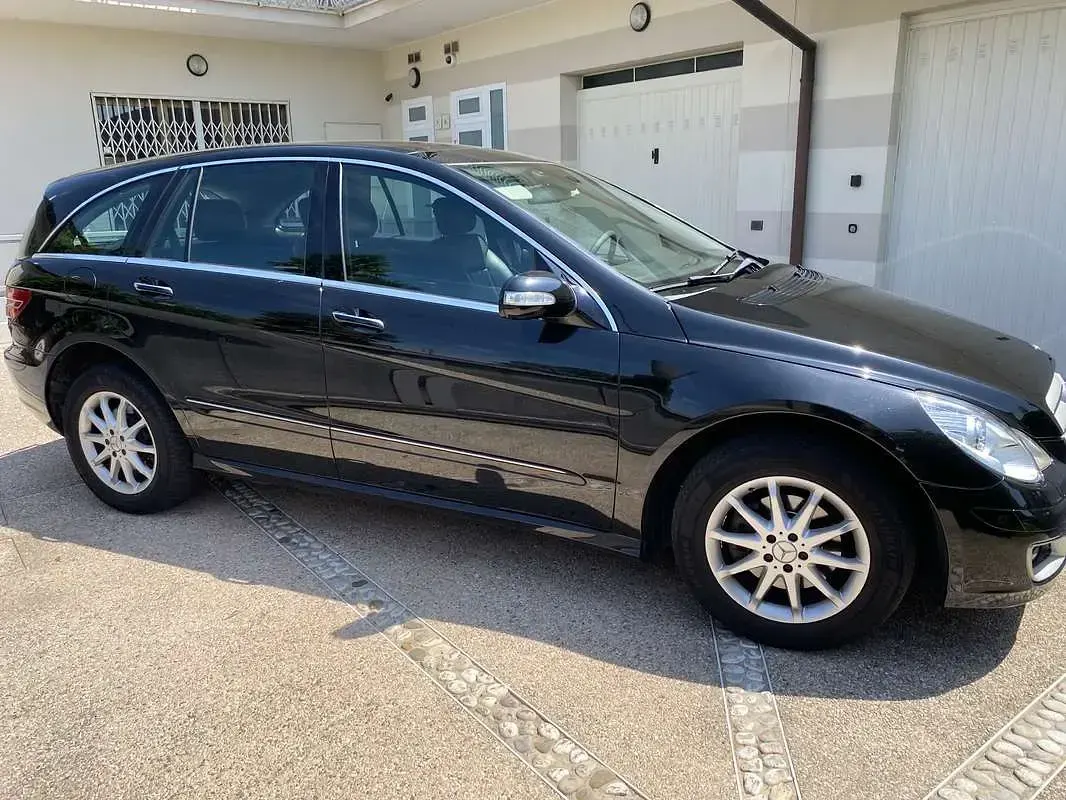 Usata Mercedes R320 224 CV (164 kW) 2006 Nero Station wagon