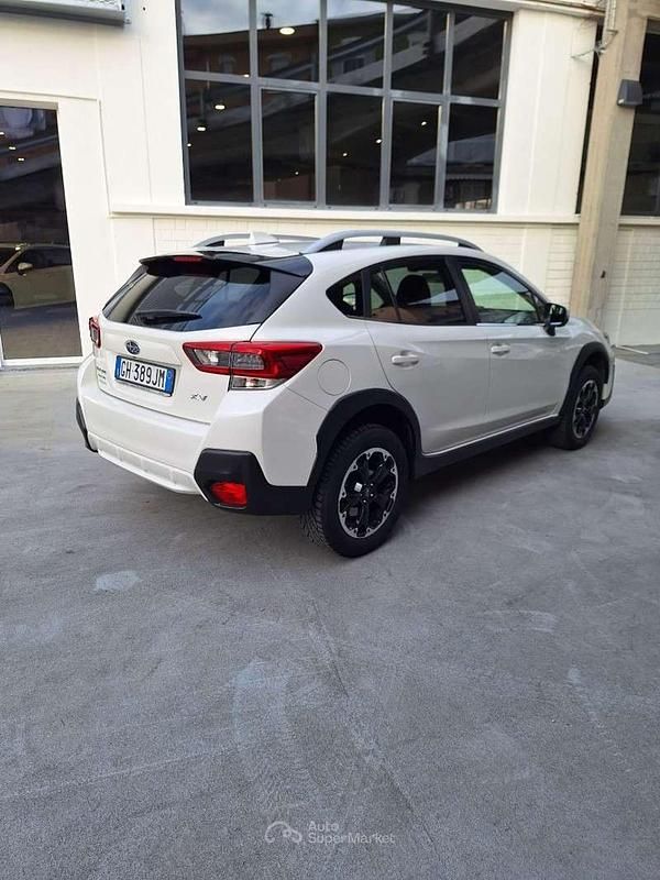 Usata Subaru XV Style 114 CV (83 kW) 2021 Bianco SUV