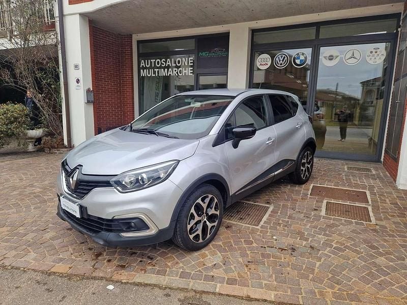 Usata Renault Captur 90 CV (66 kW) 2018 Argento SUV