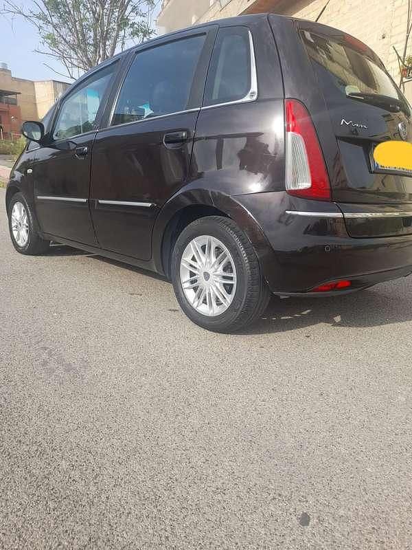 Usata 2012 Lancia Musa Monovolume | 4999 € (Buon prezzo) - Immagine 1/4