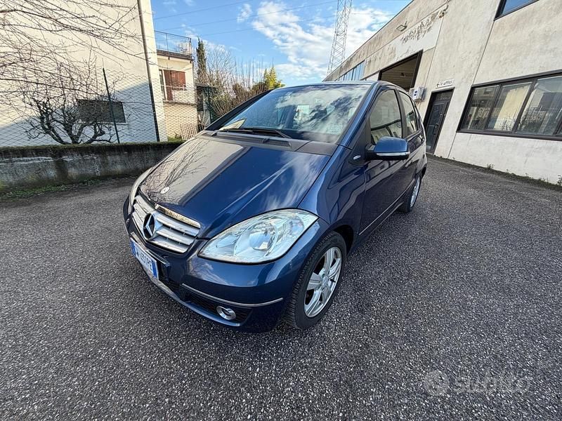 Usata Mercedes A160 Avantgarde 775 CV (570 kW) 2009 Blu Berlina
