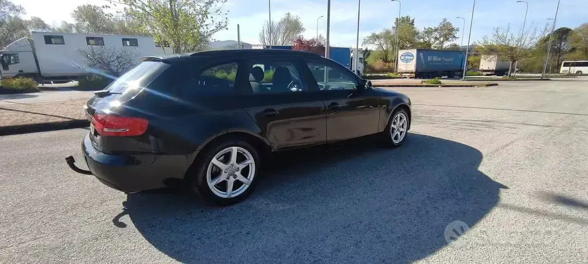Usata Audi A4 143 CV (105 kW) 2010 Nero Station wagon